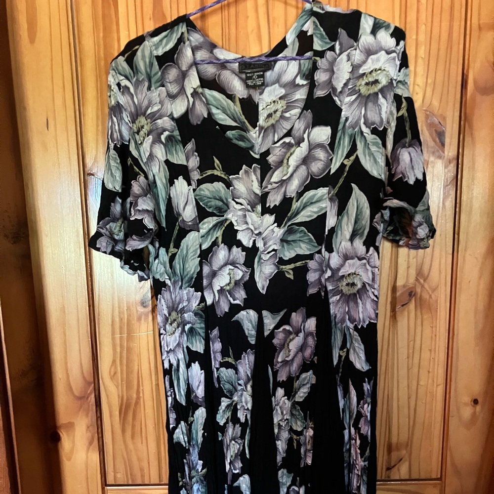 Vintage 90’s Starina Rayon Floer/Black Dress